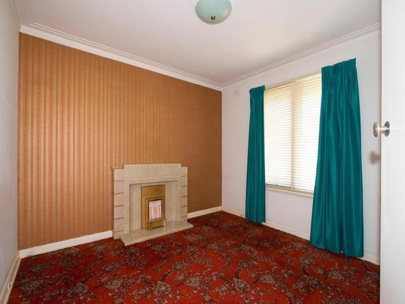 17 Wallen Road, Ormond VIC 3204
