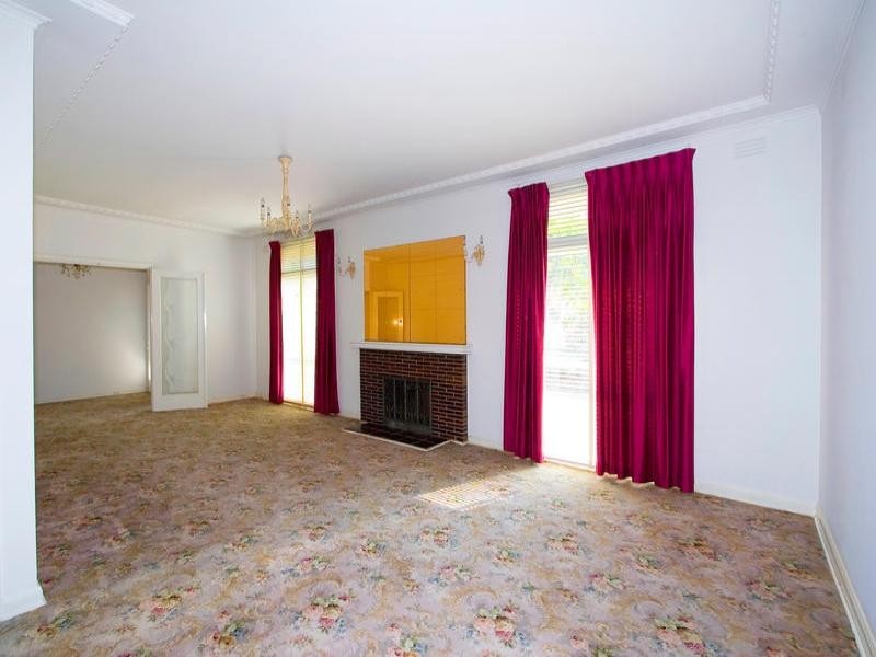 17 Wallen Road, Ormond VIC 3204
