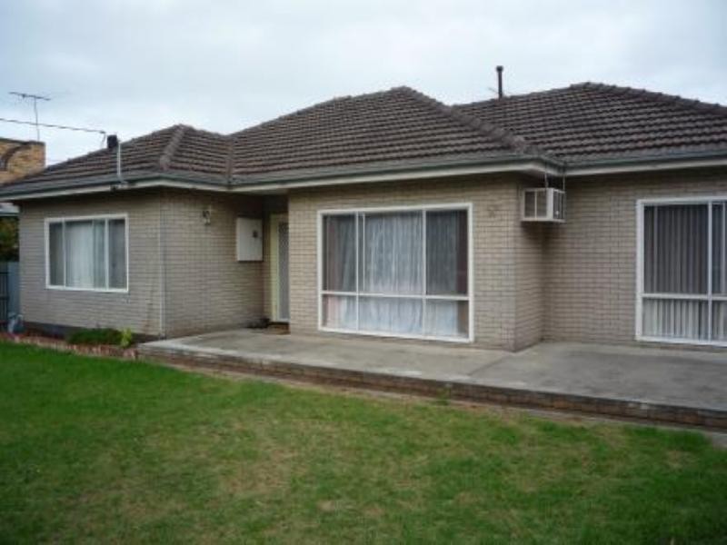 2C Bendigo Street, Cheltenham VIC 3192