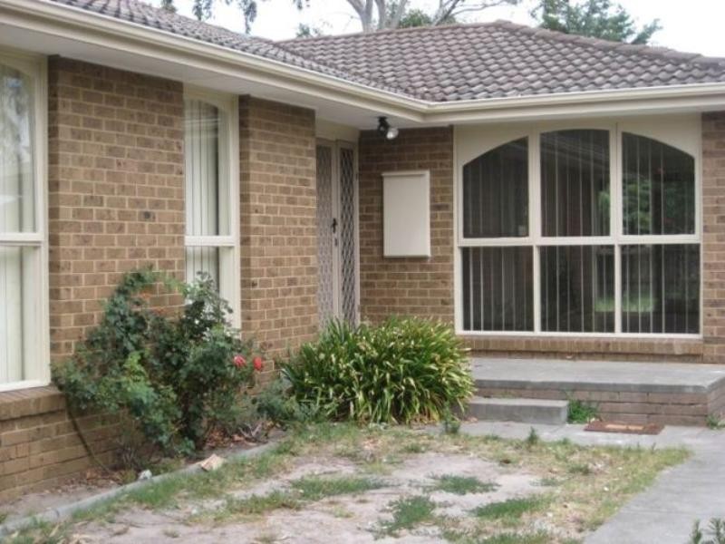 32 Village Drive, Dingley Village VIC 3172