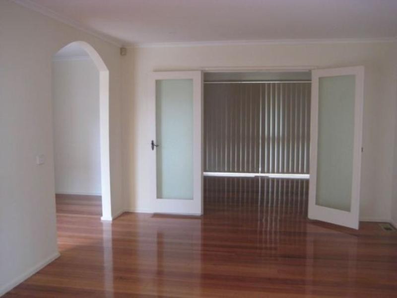 32 Village Drive, Dingley Village VIC 3172