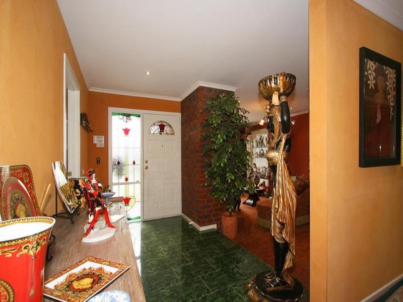 1 Dorrington Court, Dingley Village VIC 3172