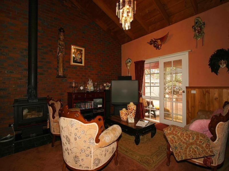 1 Dorrington Court, Dingley Village VIC 3172