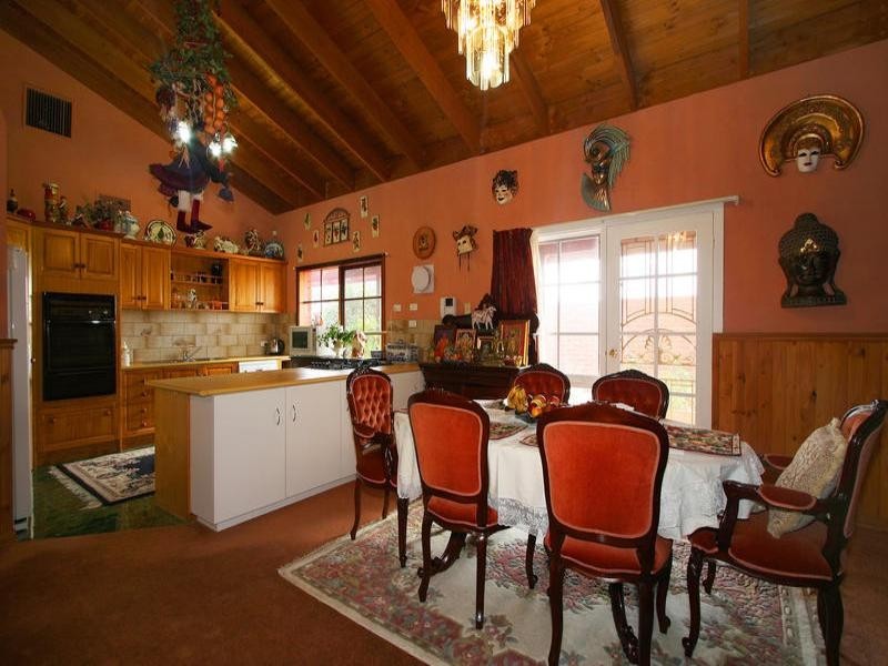 1 Dorrington Court, Dingley Village VIC 3172