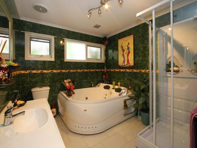 1 Dorrington Court, Dingley Village VIC 3172