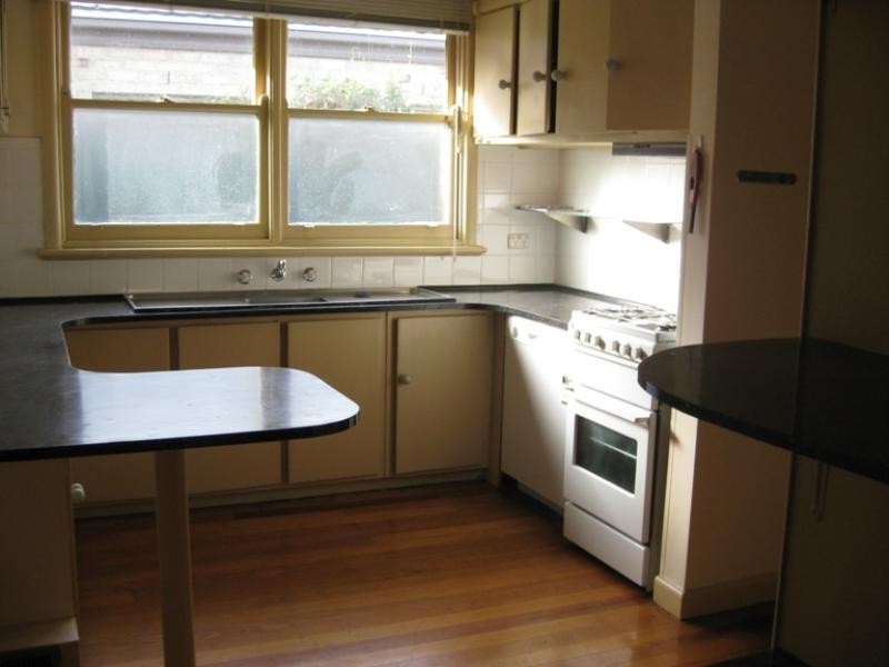 2 Mena Avenue, Cheltenham VIC 3192