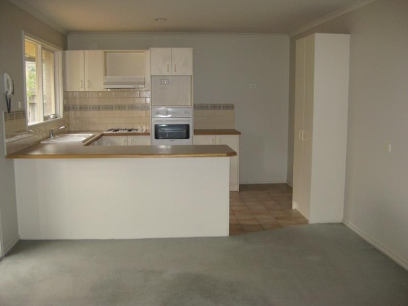 36 Tintern Mews, Cheltenham VIC 3192