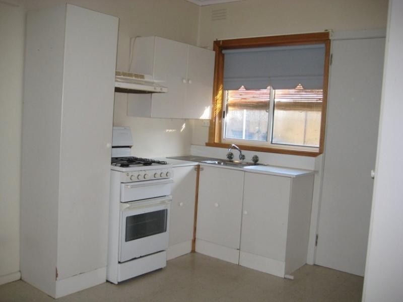 2/18 White Street, Mordialloc VIC 3195