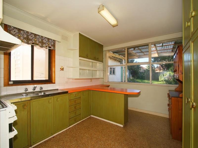 18 Golfview Road, Heatherton VIC 3202
