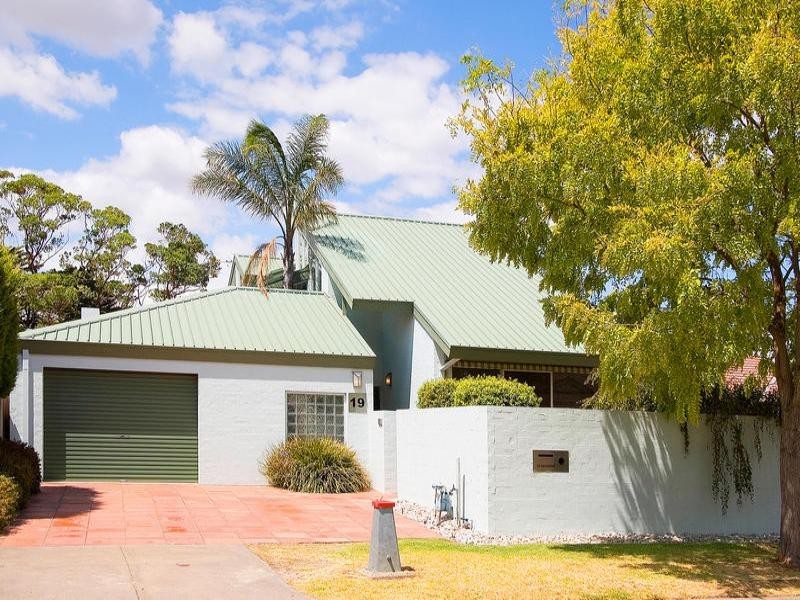 19 Higgins Close, Dingley Village VIC 3172