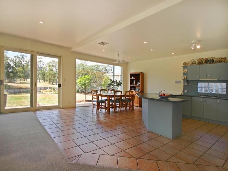 19 Higgins Close, Dingley Village VIC 3172