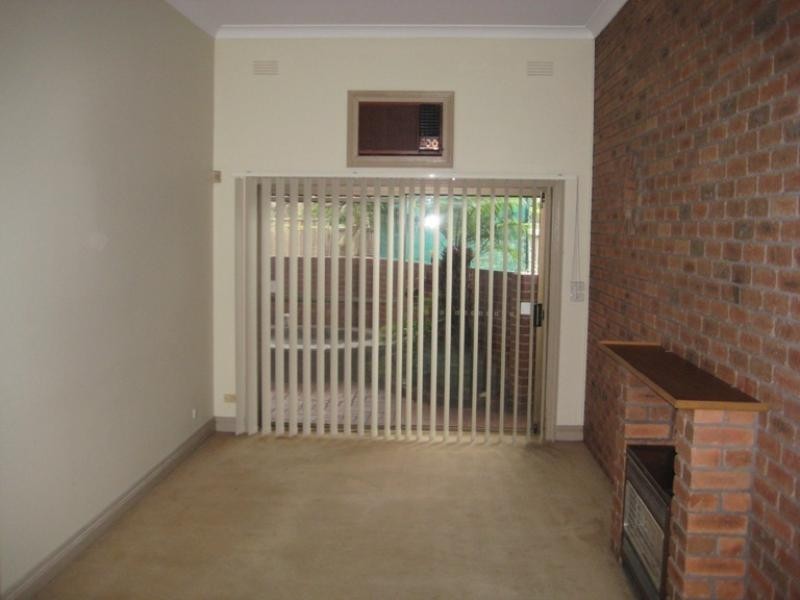 143 Park Road, Cheltenham VIC 3192