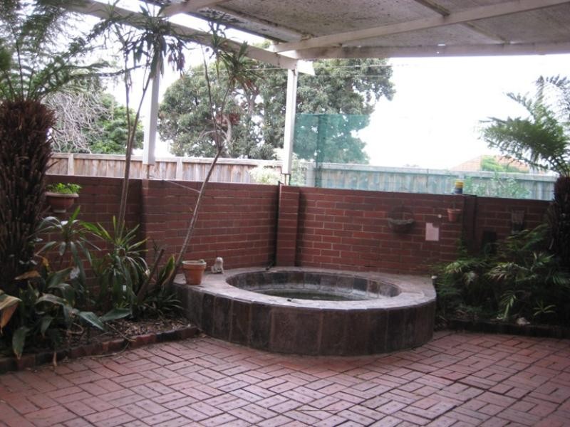 143 Park Road, Cheltenham VIC 3192