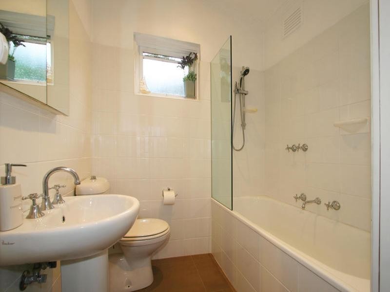 1/3 Barker Street, Cheltenham VIC 3192