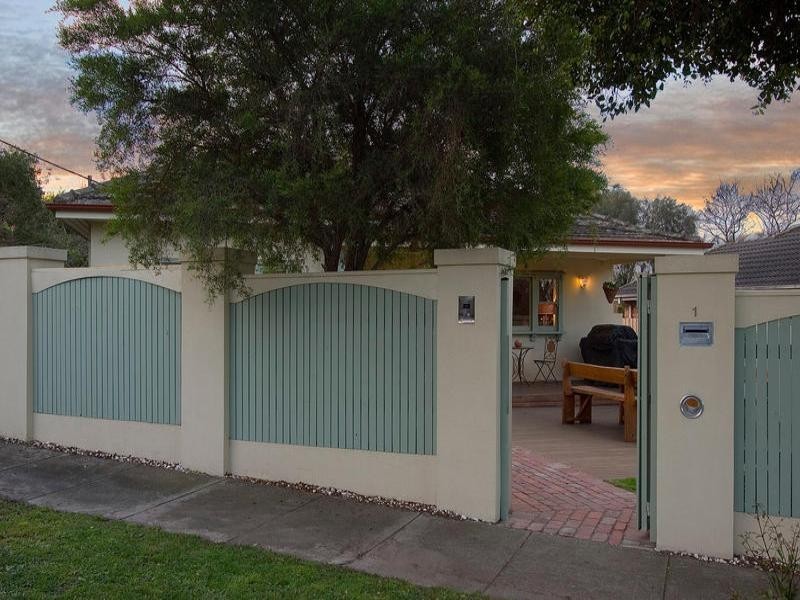 1/3 Barker Street, Cheltenham VIC 3192