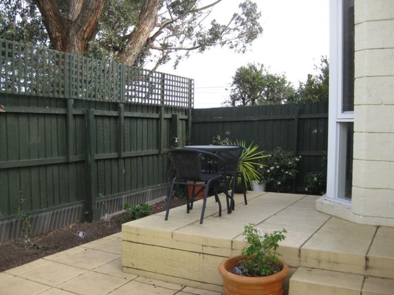 6 Martens Place, Dingley Village VIC 3172