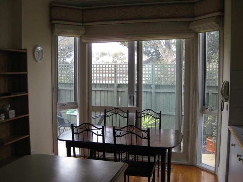 6 Martens Place, Dingley Village VIC 3172