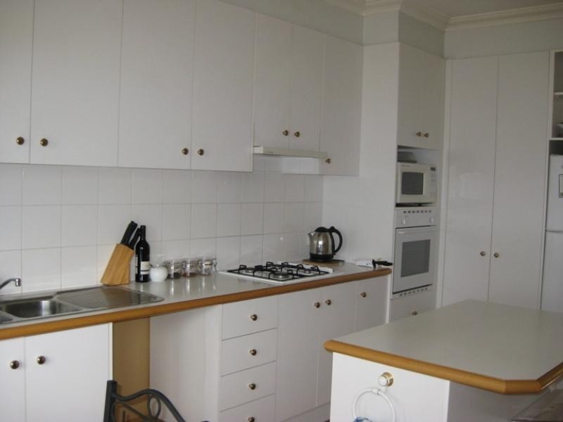 6 Martens Place, Dingley Village VIC 3172