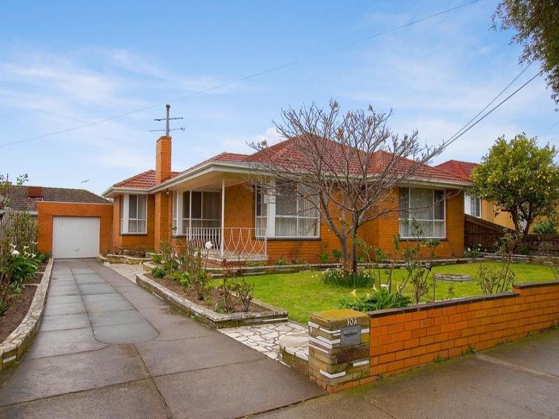 102 Brady Road, Bentleigh East VIC 3165