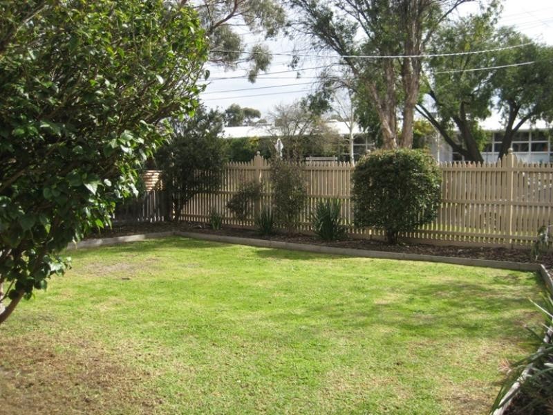 8 Broome Avenue, Mentone VIC 3194