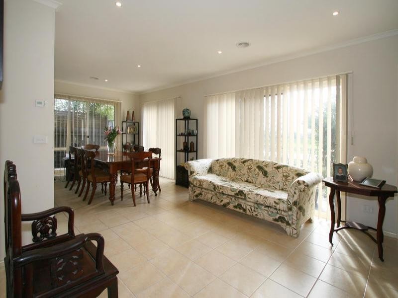 2/50 Herald Street, Cheltenham VIC 3192