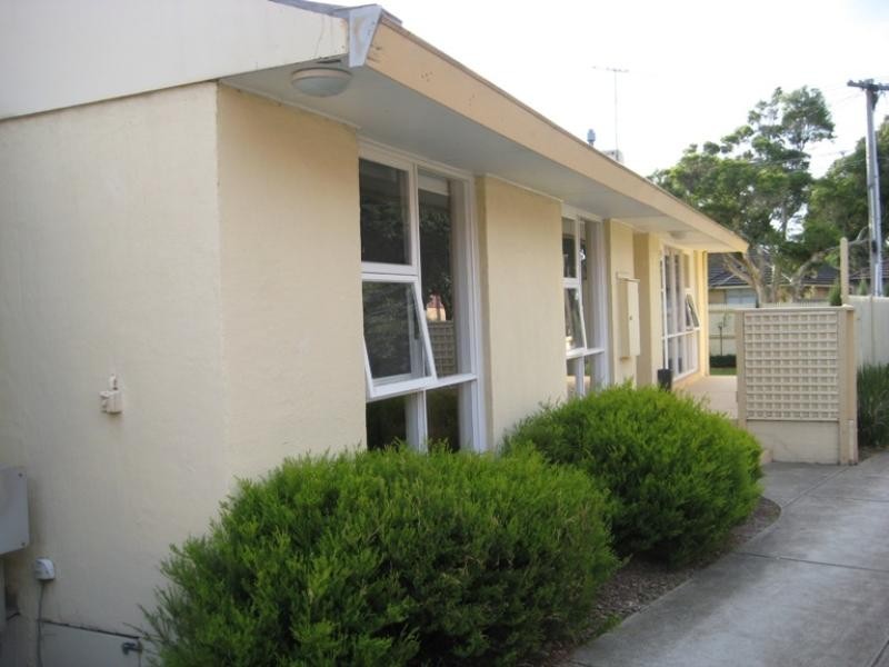 1/19 Lawborough Avenue, Parkdale VIC 3195