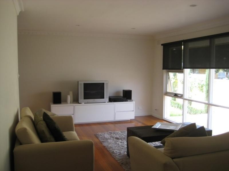 1/19 Lawborough Avenue, Parkdale VIC 3195