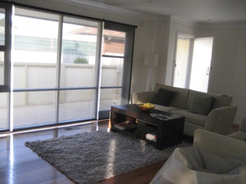 1/19 Lawborough Avenue, Parkdale VIC 3195