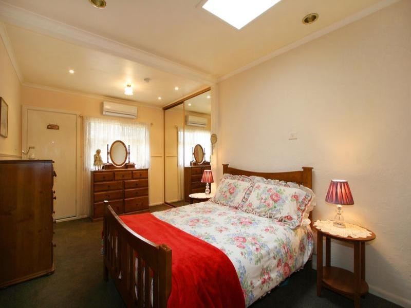 18 Kershaw Street, Bentleigh East VIC 3165
