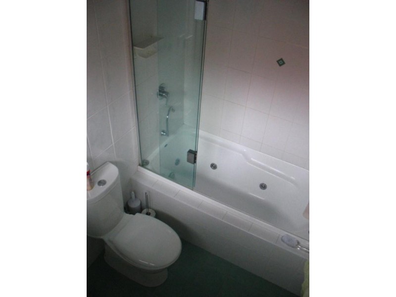 72 Hall Street, Ormond VIC 3204