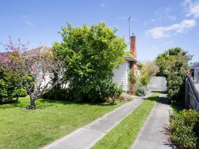 17 Blackwood Avenue, Mentone VIC 3194
