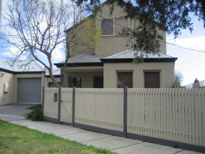 17B Edward Street, Cheltenham VIC 3192