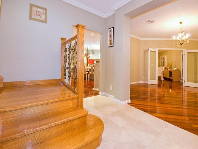 1 Peppertree Place, Cheltenham VIC 3192