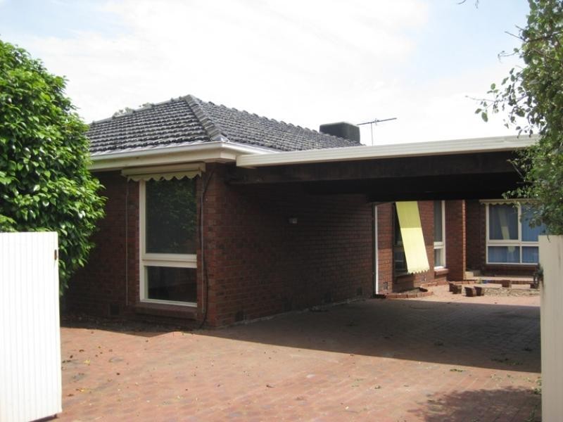 2 Tarnook Court, Dingley Village VIC 3172