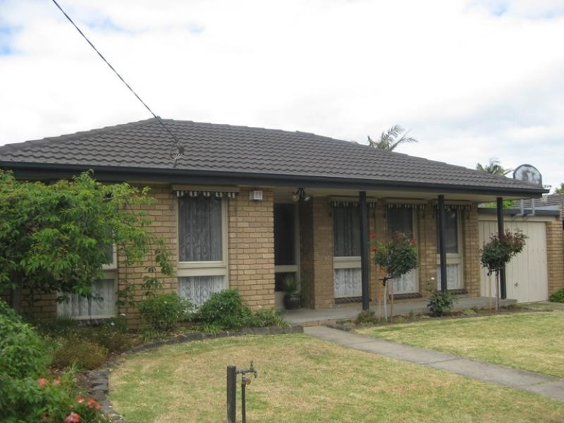 6 Donhaven Court, Dingley Village VIC 3172