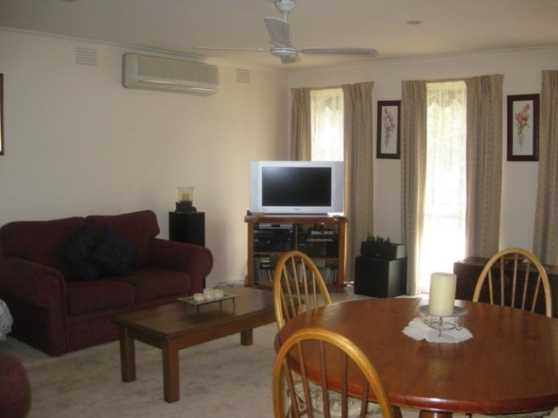 6 Donhaven Court, Dingley Village VIC 3172