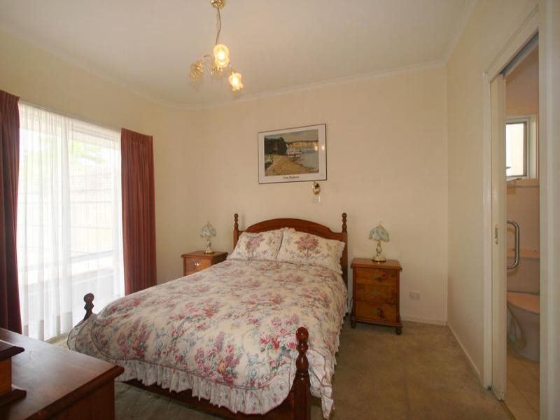 2/64 Balcombe Road, Mentone VIC 3194