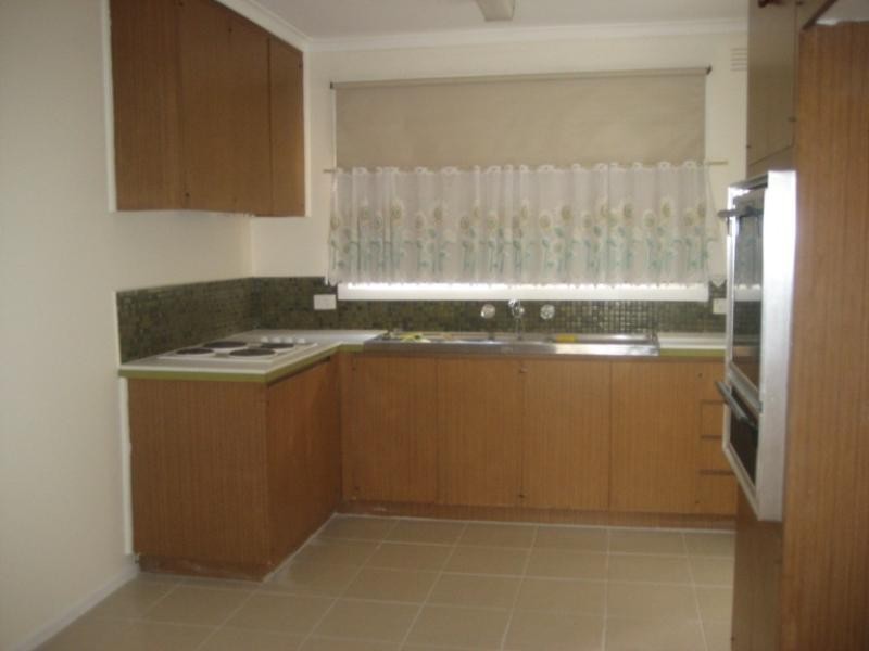 18/374 Warrigal Road, Cheltenham VIC 3192