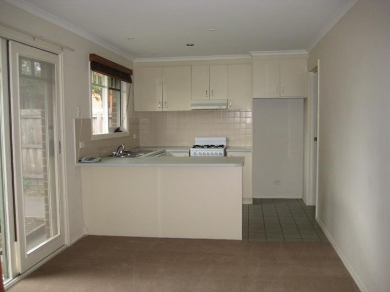 2/6 Parkin Avenue, Cheltenham VIC 3192