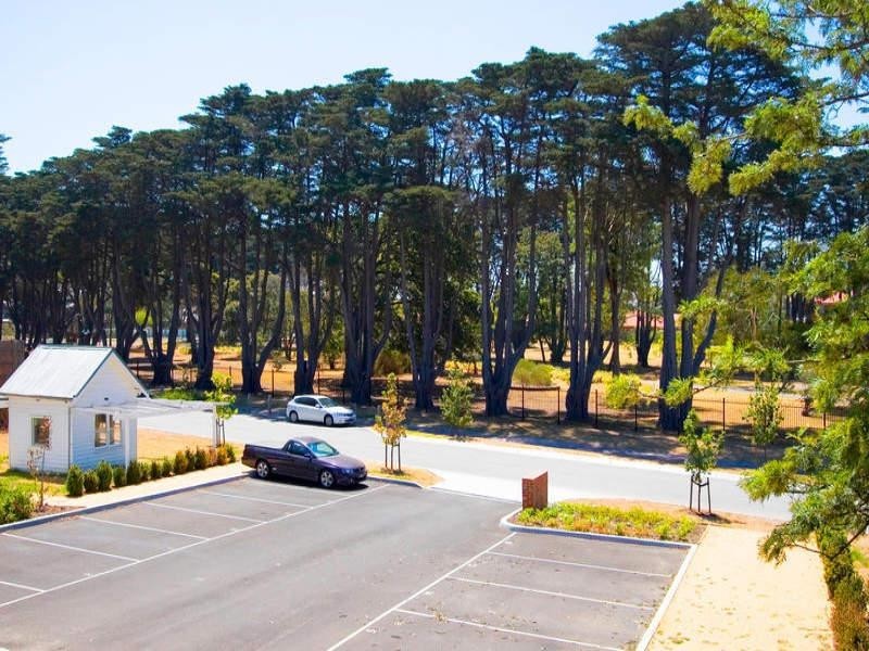 2 Evergreen Circuit, Cheltenham VIC 3192