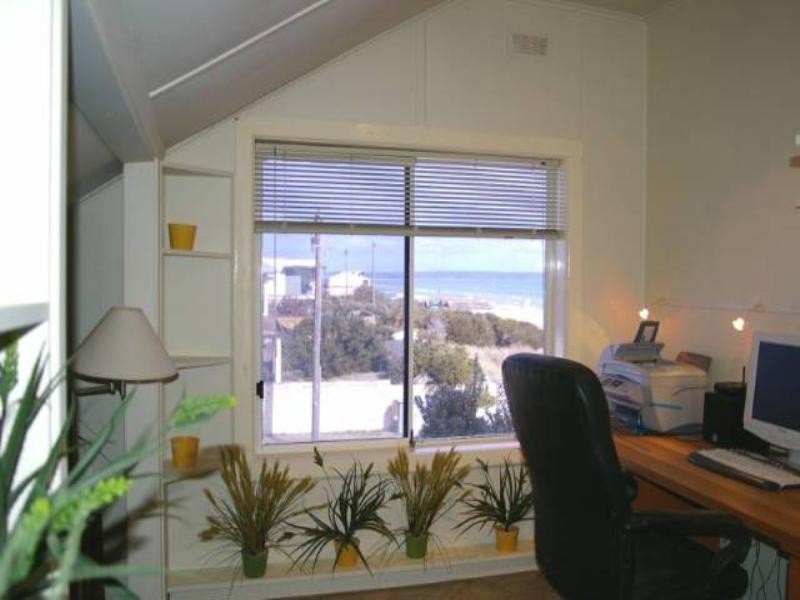 17 Foy Avenue, Chelsea VIC 3196