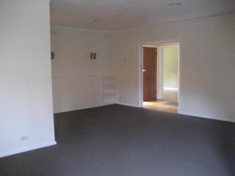 12 Camelia Grove, Cheltenham VIC 3192