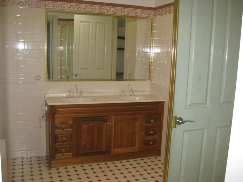 10 Lord Avenue, Dingley Village VIC 3172