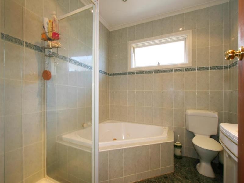 12 Rosewarne Avenue, Cheltenham VIC 3192