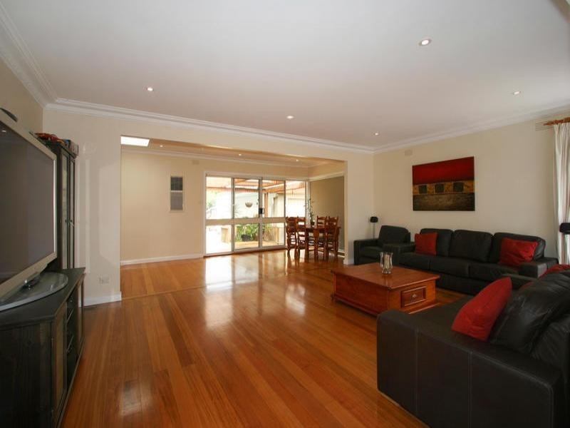 1 Sharan Avenue, Mentone VIC 3194