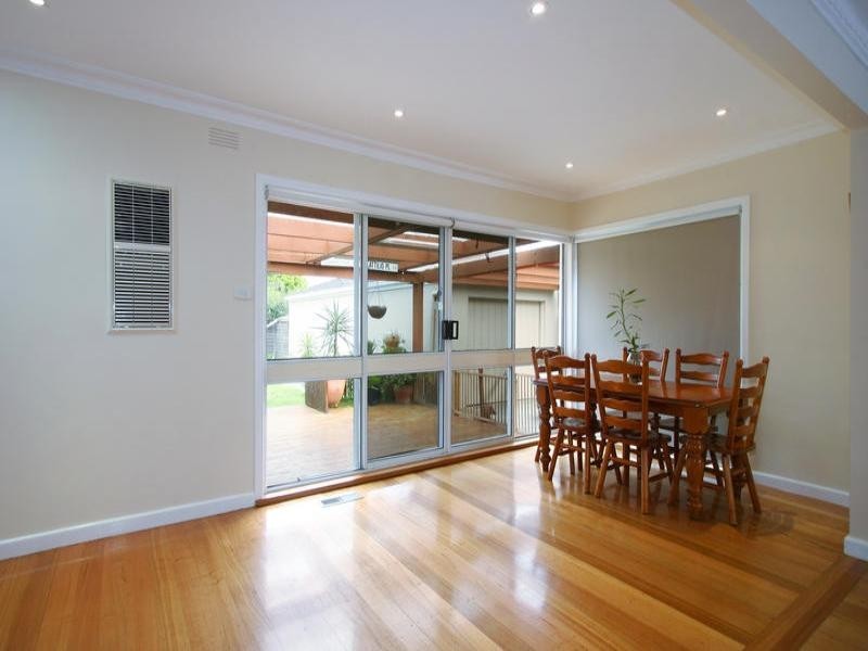 1 Sharan Avenue, Mentone VIC 3194