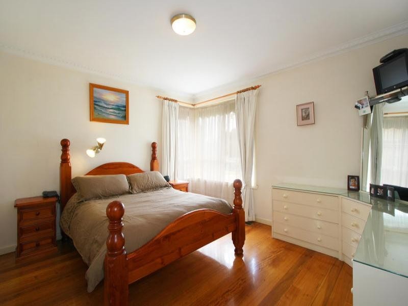 1 Sharan Avenue, Mentone VIC 3194