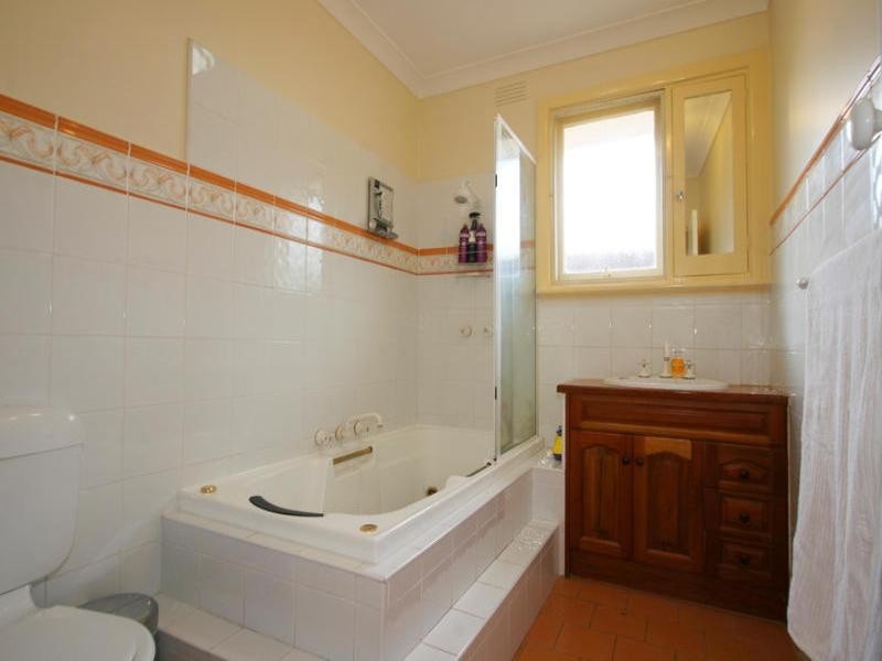 1 Sharan Avenue, Mentone VIC 3194