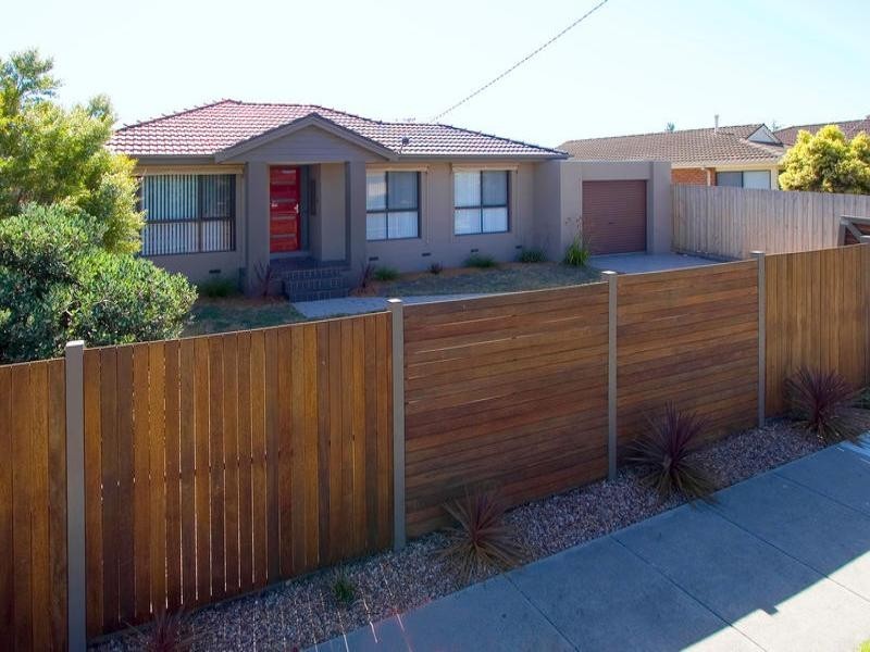 35 Benkel Avenue, Cheltenham VIC 3192