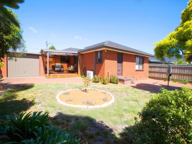 35 Benkel Avenue, Cheltenham VIC 3192